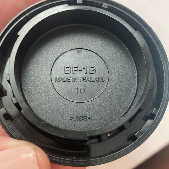 Nikon BF-1B SLR Body Cap for Lens Mount - Picture 3 of 4